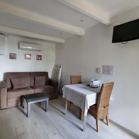 Appartement Klimatisiertes Maquis By Interhome Pascialello